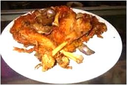 Ayam Goreng Tulang Lunak Mbok Sarun yang Legendaris