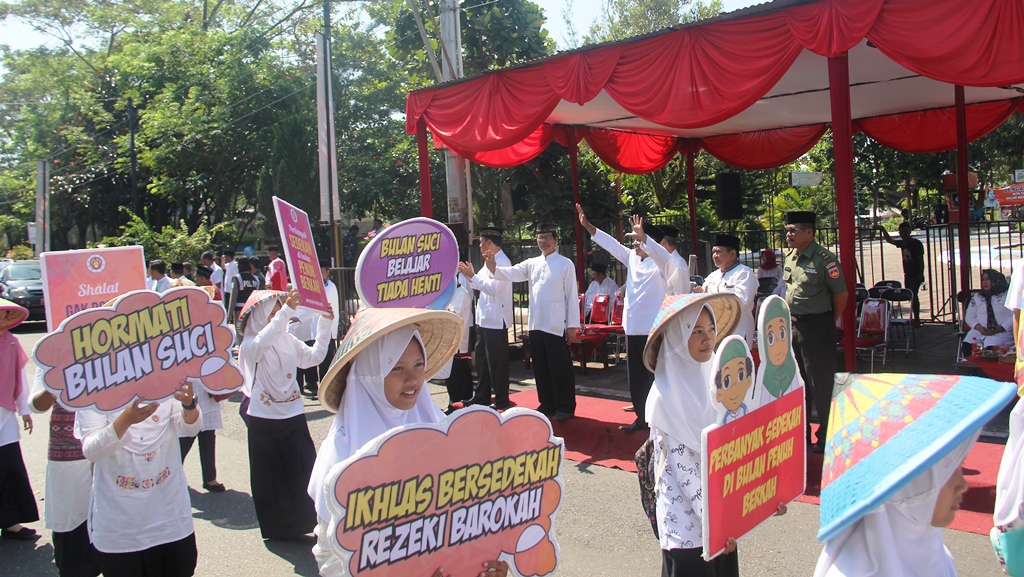 Meriah, Pawai Ta’aruf Jelang Ramadan