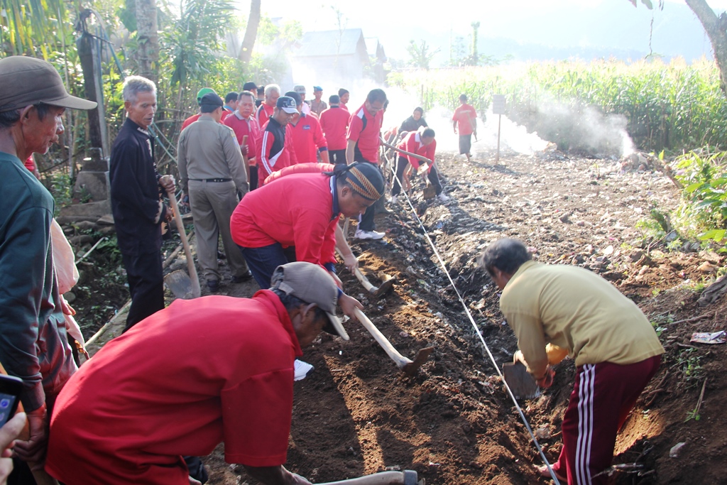 Bupati Komitmen Entaskan Derah Terisolir.