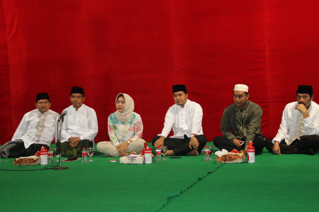 BUPATI BUKA PUASA BERSAMA JAJARAN KEMENAG