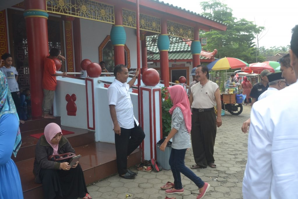 Bupati Pantau Rest Area Di Halaman Masjid Chen Ho