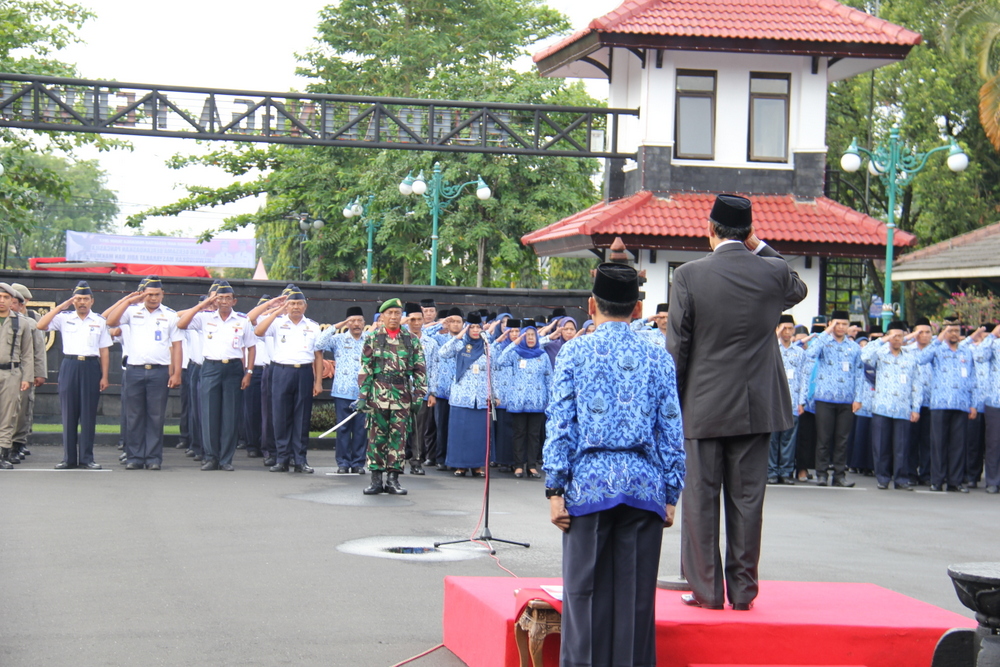 Peringatan Hari Kesaktian Pancasila Ditandai Dengan Upacara Di Halaman Pendopo Dipokusumo