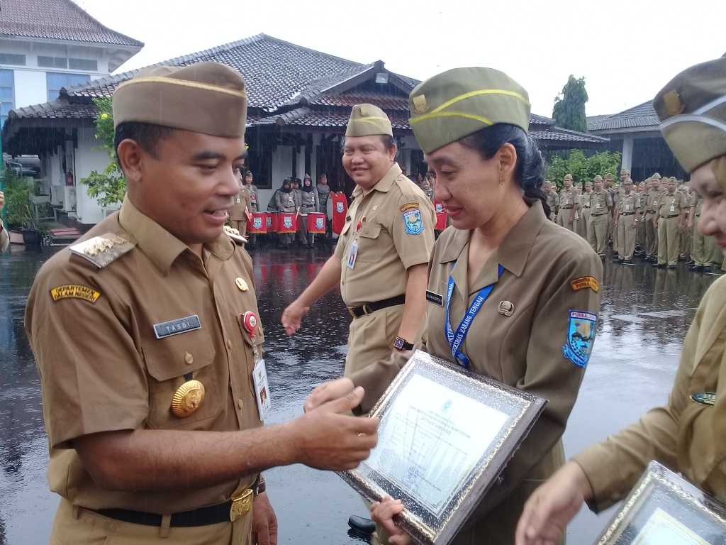 Upacara HKN Di Bawah Guyuran Hujan, Wujud Ketangguhan ASN Purbalingga