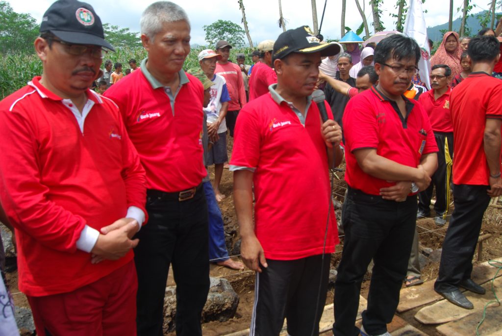 PGRI Rehab 52 Rumah Tidak Layak Huni