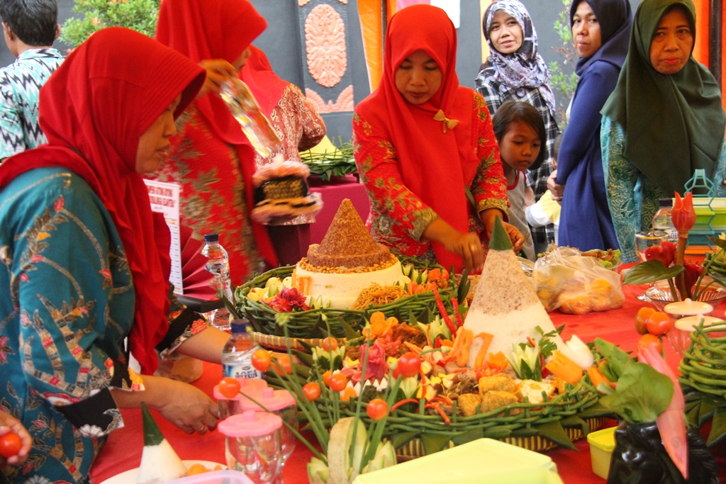 Festival Tumpeng Semarakan Hari Jadi Purbalingga Ke-187