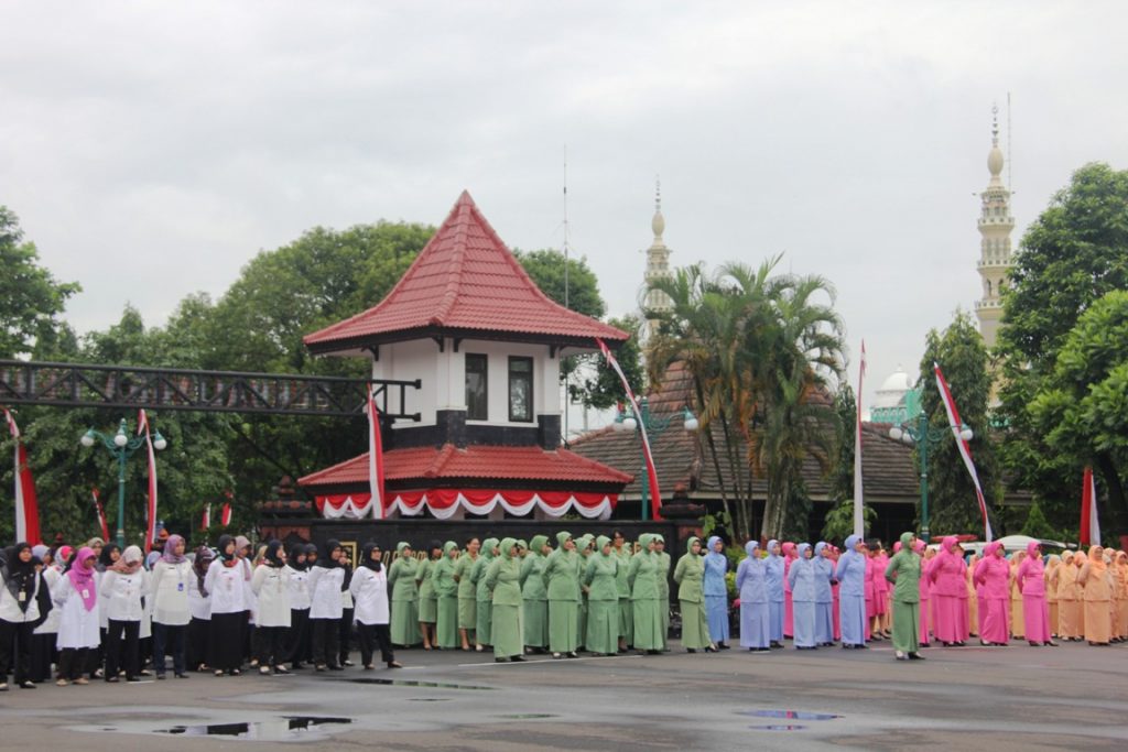 Peringati Hari Ibu, Wabup Tiwi Ingatkan Jaga Ketahanan Keluarga