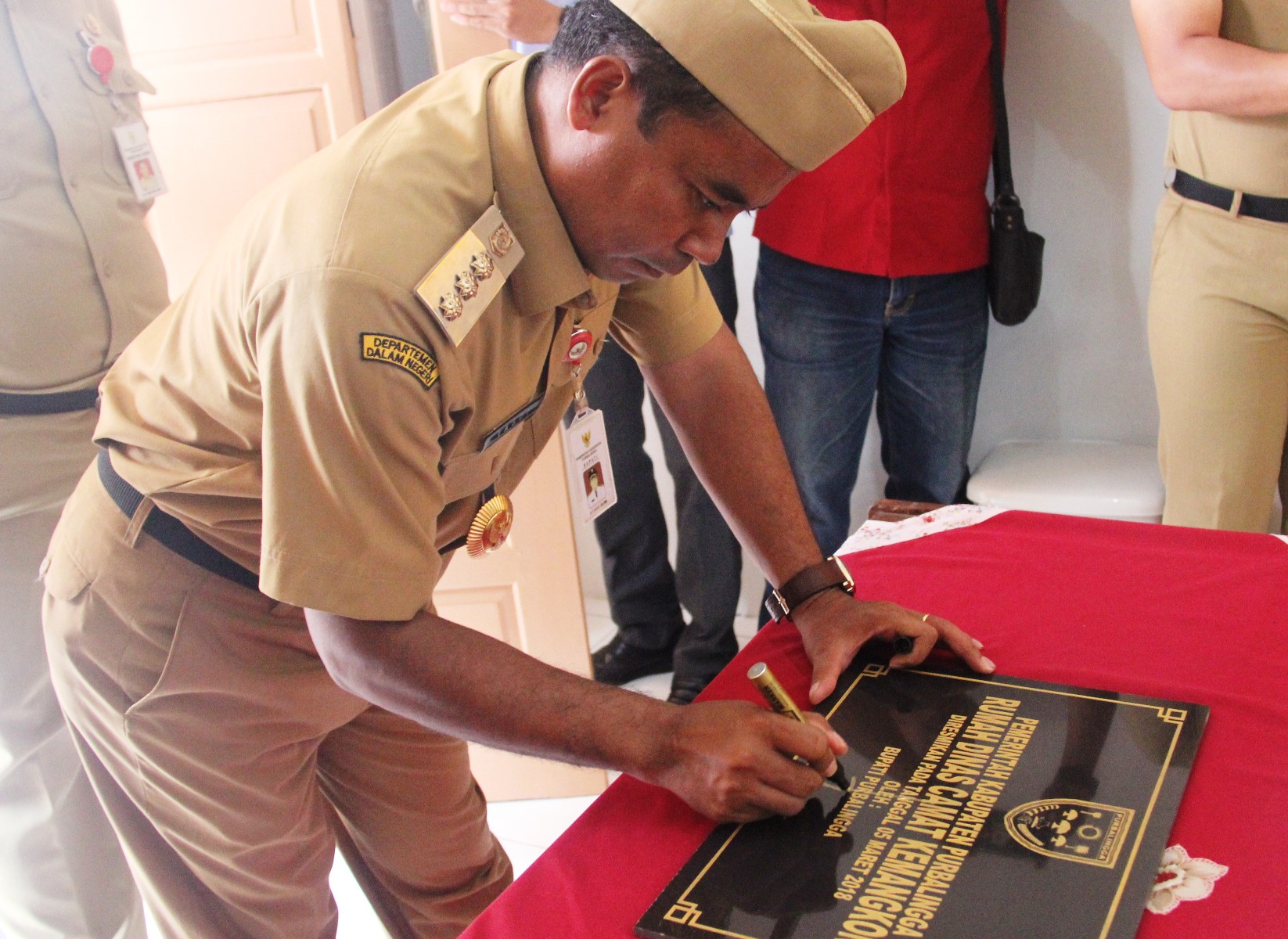 Rumah Dinas Diresmikan, Camat Diminta Lebih Komunikatif