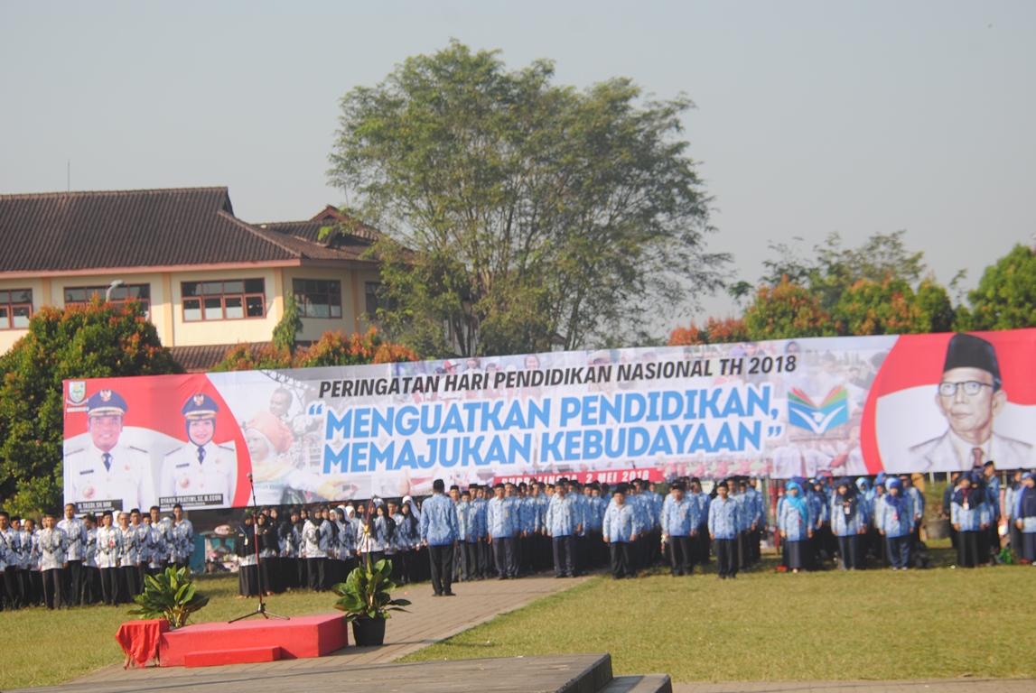 Pelaku Pendidikan Mendapat Penghargaan