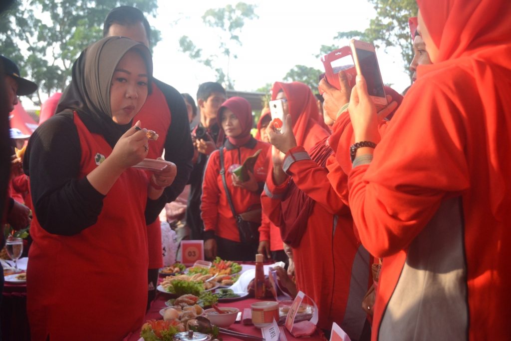 Germas Kalimanah : Plt Bupati Ajak Gemar Makan Ikan