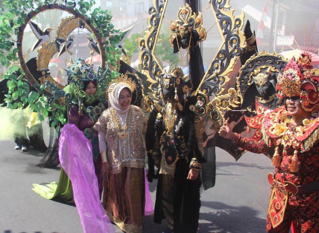 100 Peserta Meriahkan Karnaval Pembangunan