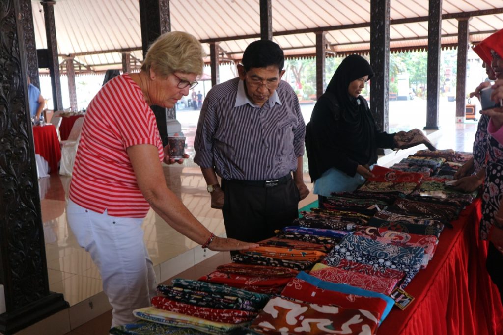 Batik Purbalingga Jadi Daya Tarik Wisatawan Belanda