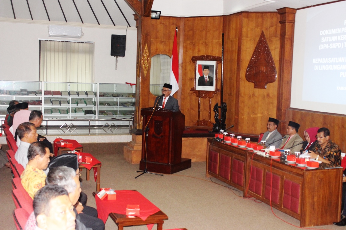 Serahkan DPA SKPD, Plt Bupati Instruksikan Februari Sudah Dilaksanakan Lelang