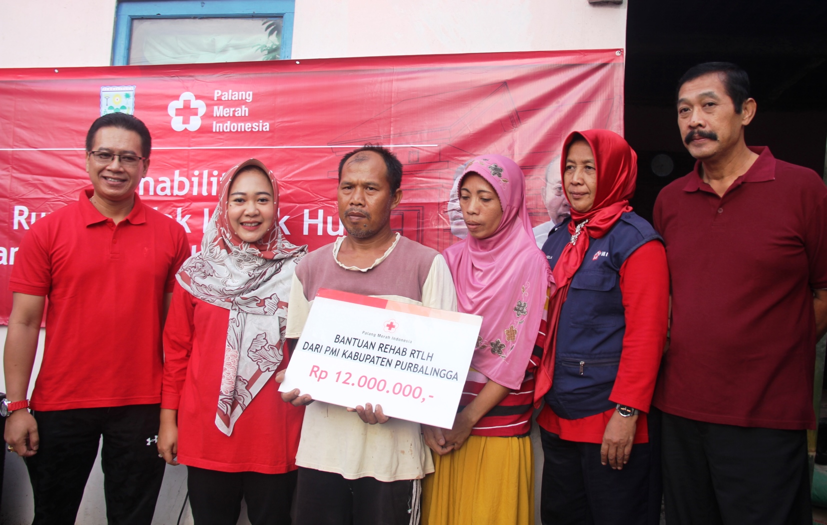 Geliat Pembangunan Bagus, Plt. Bupati Bantu Pembangunan Gapura Desa Prigi