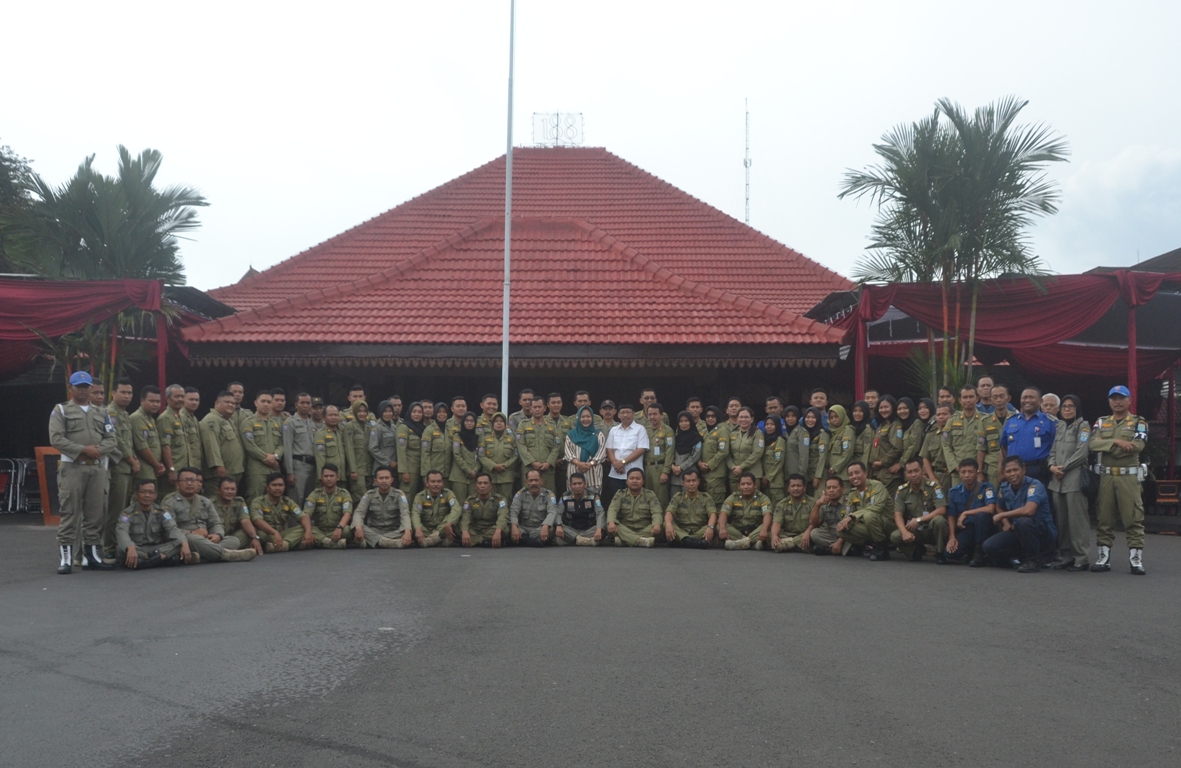 Satpol PP Harus Lebih Humanis