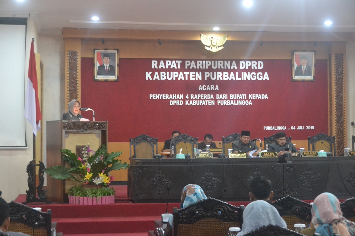 Bupati Serahkan 4 Raperda Untuk Dibahas Bersama