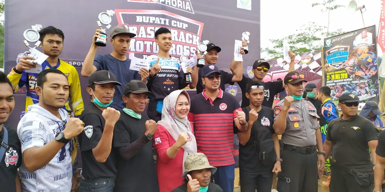 329 Crosser Ikuti Grasstrack Motorcross Bupati Cup 2019