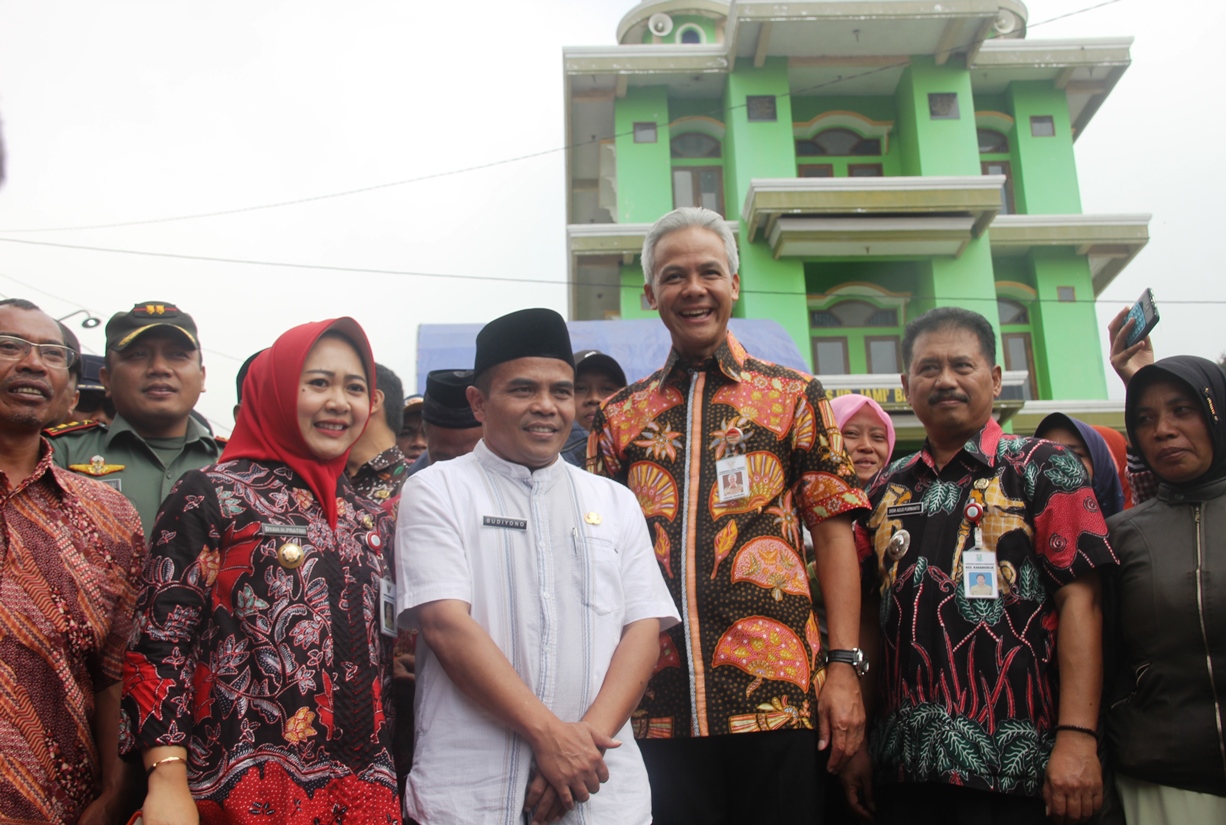 Peresmian Pembangunan Jaringan Air Bersih Desa Kutabawa Kecamatn Karangreja