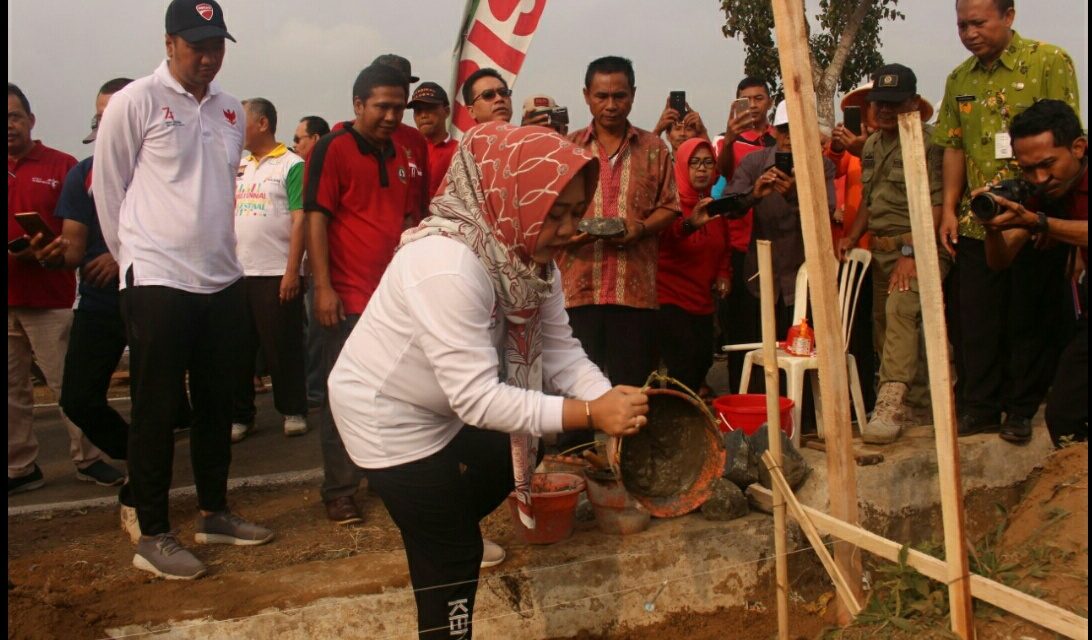 Gebrak Gotong Royong Desa Karangtalun Bangun Talud Lapangan