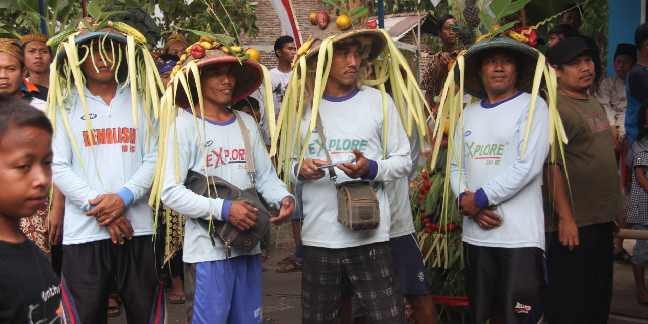 Masyarakat Dusun Limur Desa Karang Bawang Adakan Ruwat Sedekah Bumi