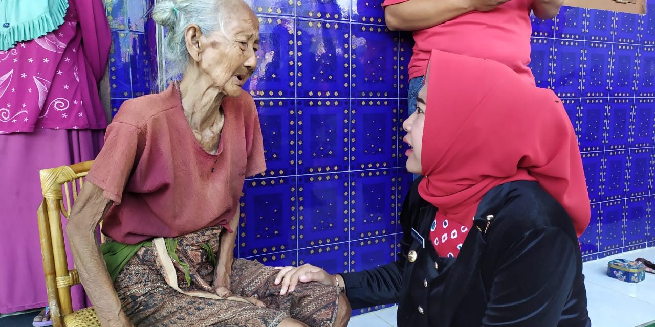 Rumah Nenek Marsani Ludes Terbakar