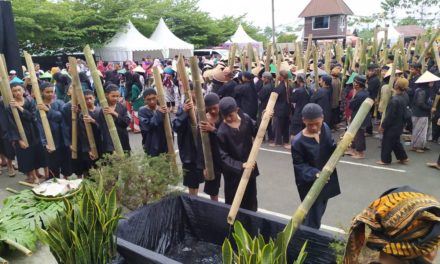 Kirab 777 Lodong Air Tandai Festival Gunung Slamet 2019