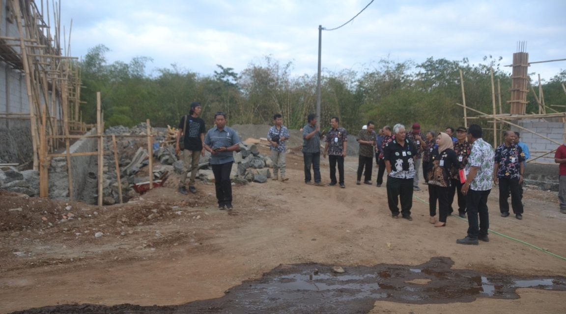 Monitoring Proyek, Bupati Beri Sejumlah Catatan