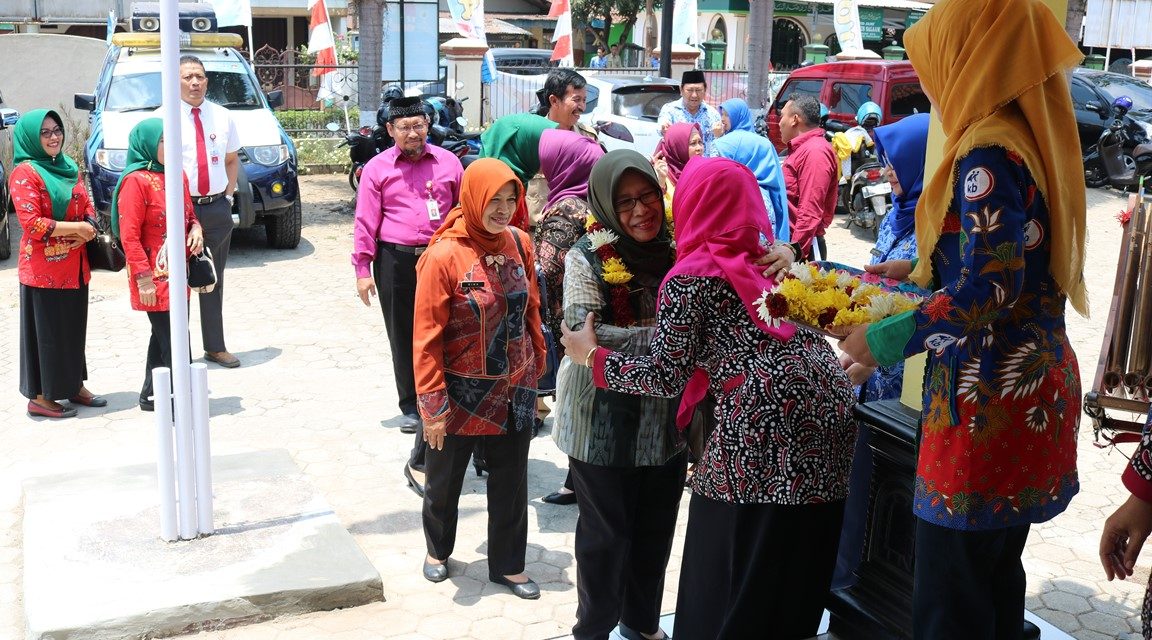 Pengabdian Masyarakat Desa Dinilai Lebih Unggul