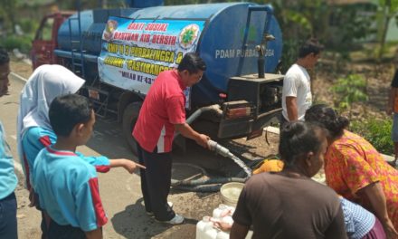 Sisihkan Uang Jajan, Siswa SMP 3 Purbalingga Bantu Korban Kekeringan