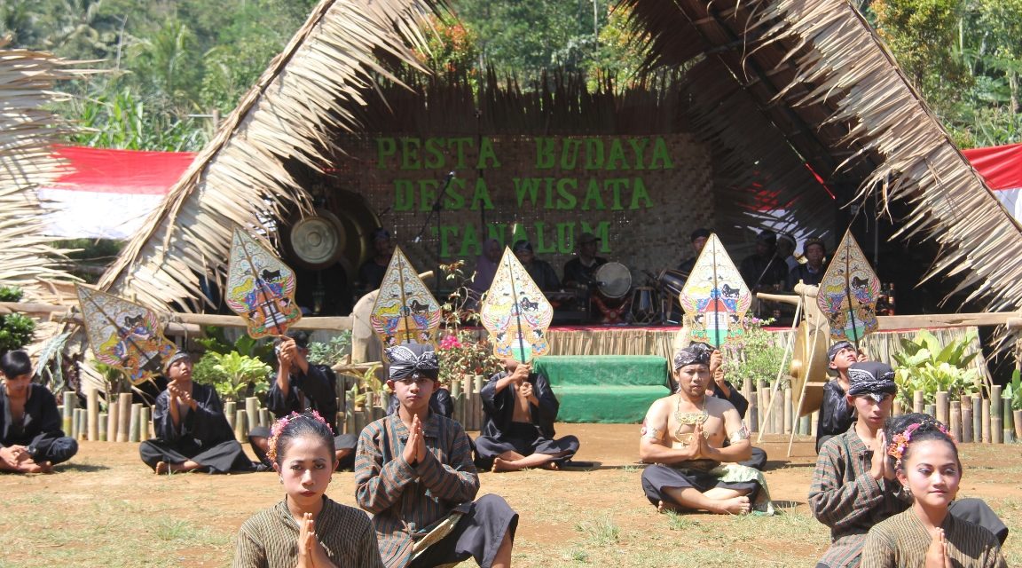 Bupati Launching Sendra Tari Babad Tanalum