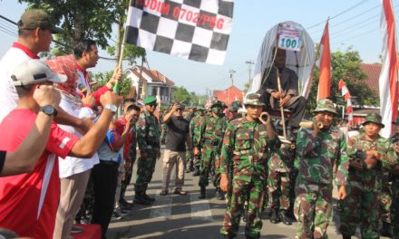 Bupati Tiwi Melepas Peserta Lari Tandu Gerilya Soedirman