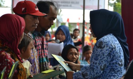 1099 Sertifikat PTSL Desa Kasih Dibagikan