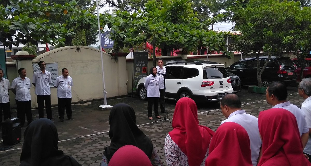 Antisipasi Penyebaran Virus Corona, Bupati Tiwi Instruksikan Jajaran Kesehatan Perbanyak Sosialisasi Covid-19