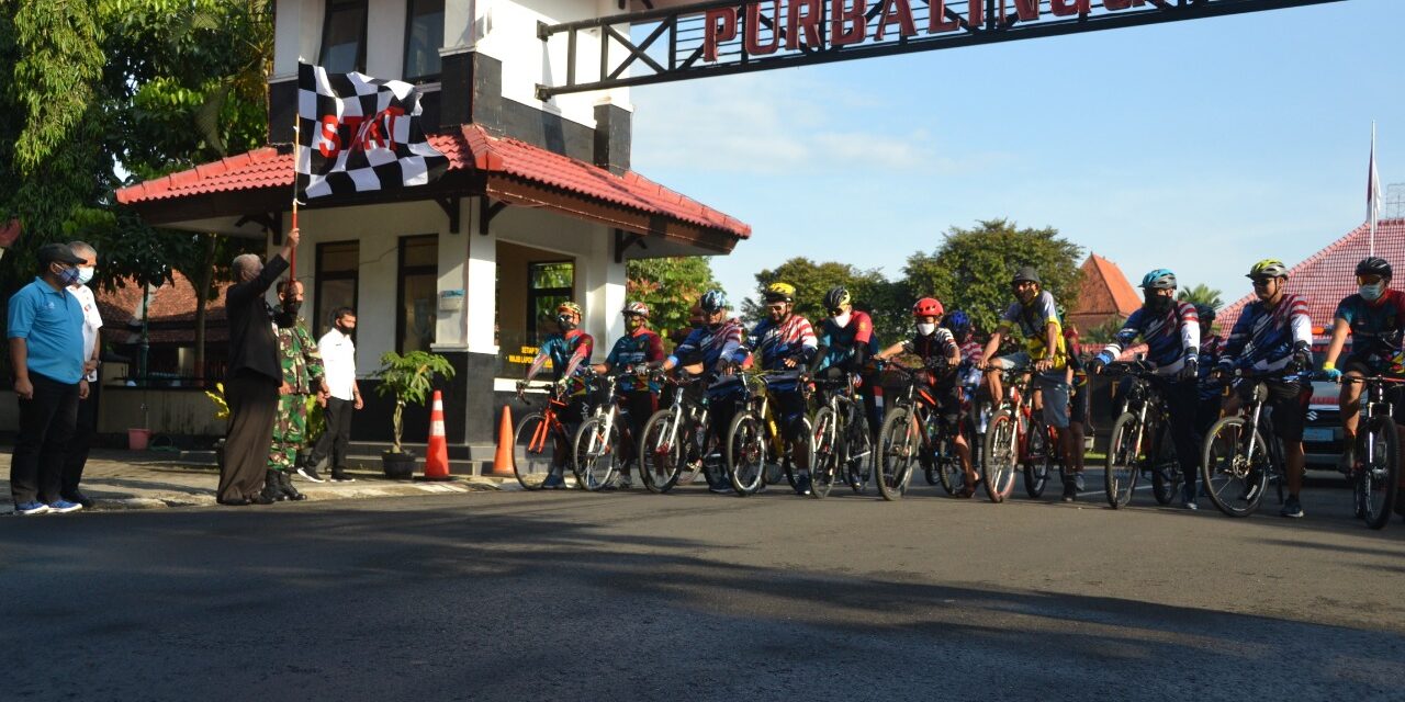 Tim Gowes Lanal Cilacap Mampir Bhakti Sosial dan Bhakti Kesehatan di Purbalingga