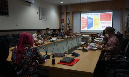 Bupati Tiwi Wajibkan Toko Modern Bermitra dengan UMKM Lokal