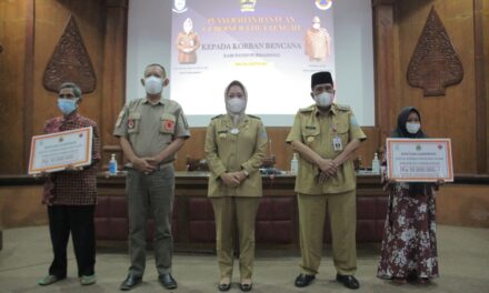 18 Rumah Korban Bencana Dapat Bantuan Gubernur