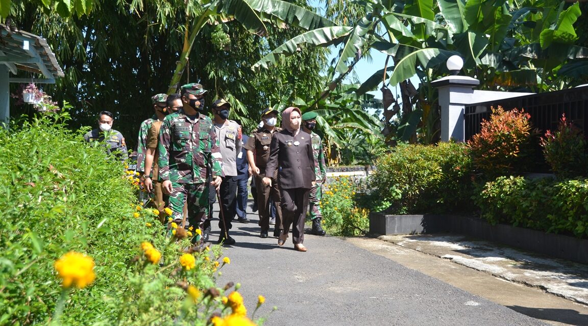 Satgas Covid-19 Kabupaten Purbalingga Monitoring Isoman di Selabaya dan Hari Terakhir Lockdown di Brecek