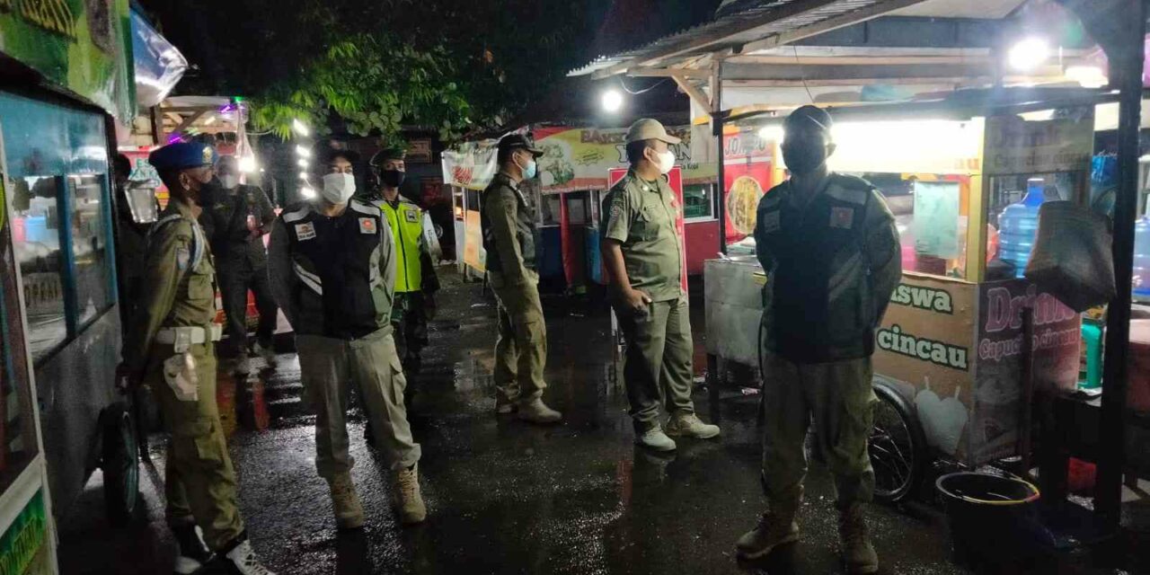 Antisipasi Penyebaran Omicron, Satpol PP Purbalingga Lakukan Patroli Malam