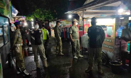 Antisipasi Penyebaran Omicron, Satpol PP Purbalingga Lakukan Patroli Malam