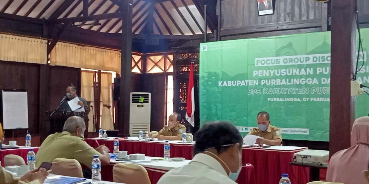 Dinkominfo Menerima Penghargaan Kontributor Terbaik Penyusunan Data Purbalinga Dalam Angka