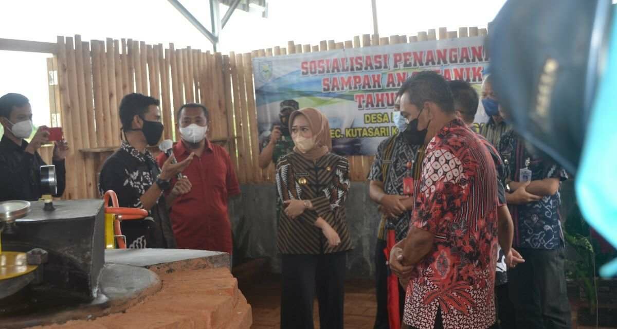 BUMDes Kutasari Sulap Sampah Plastik Jadi BBM