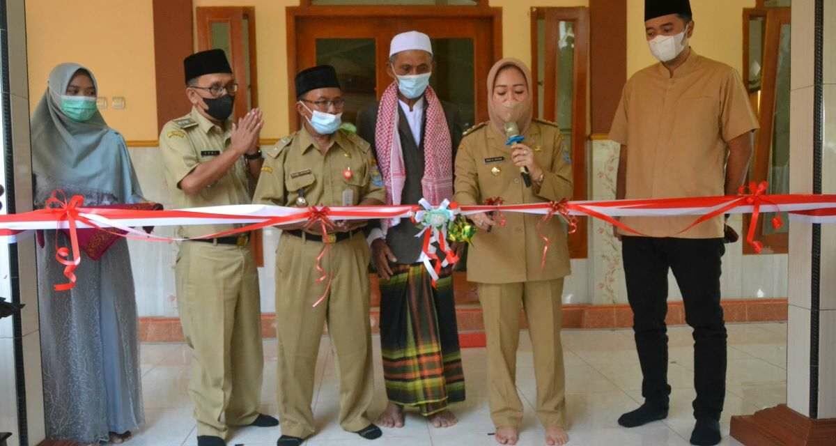 Bupati Tiwi Resmikan Masjid Al Mubarokah Desa Cilapar