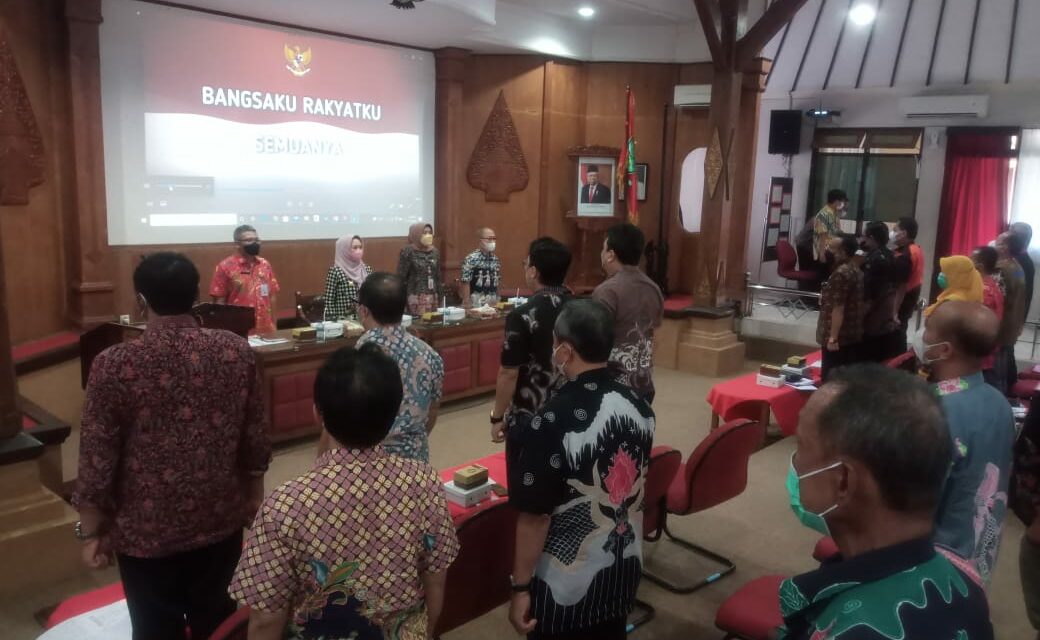 Bupati Tiwi Minta Kegiatan Fisik Didampingi Tenaga Ahli Unsoed