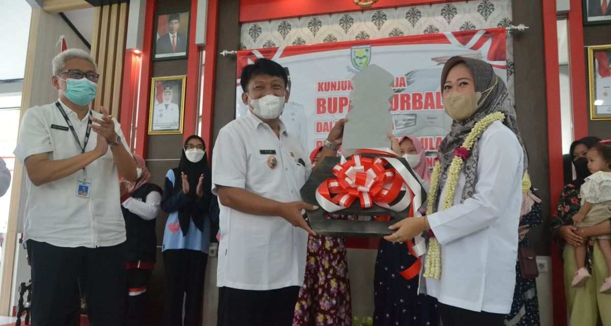 Punya Berderet Prestasi, Desa Karangtengah Dapat Ambulans Siaga