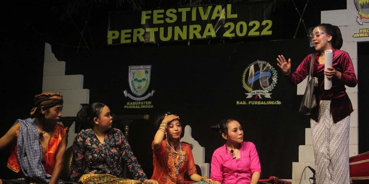 Lestarikan Budaya Lokal Melalui FK Metra