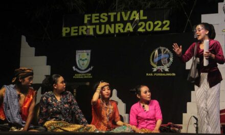 Lestarikan Budaya Lokal Melalui FK Metra