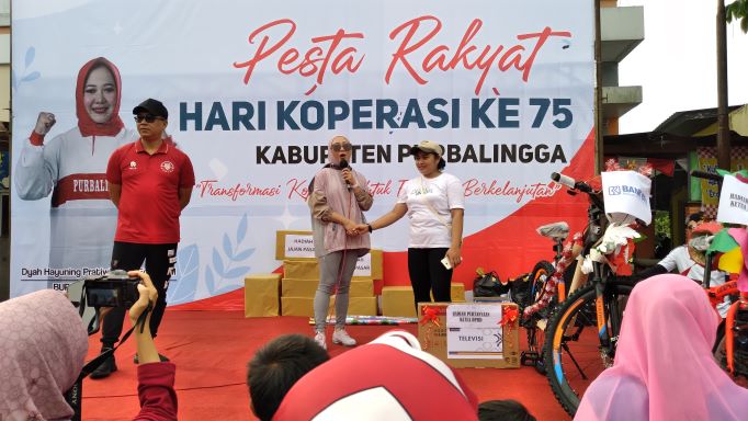 Bupati Tiwi : Koperasi Menjadi Soko Guru Perekonomian