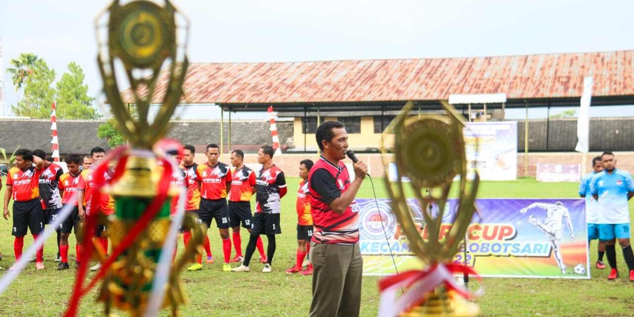 Turnamen Sepak Bola PPDRI Diikuti 16 Kecamatan