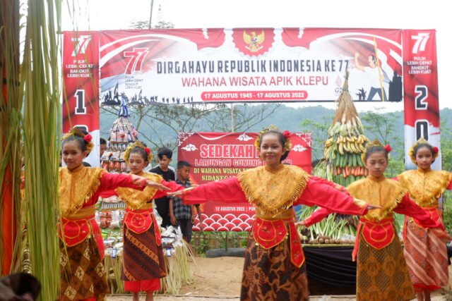 Nguri – Uri Budaya dan Tradisi Leluhur, Desa Sidanegara Gelar Sedekah Bumi dan Larung Gunung Kembar