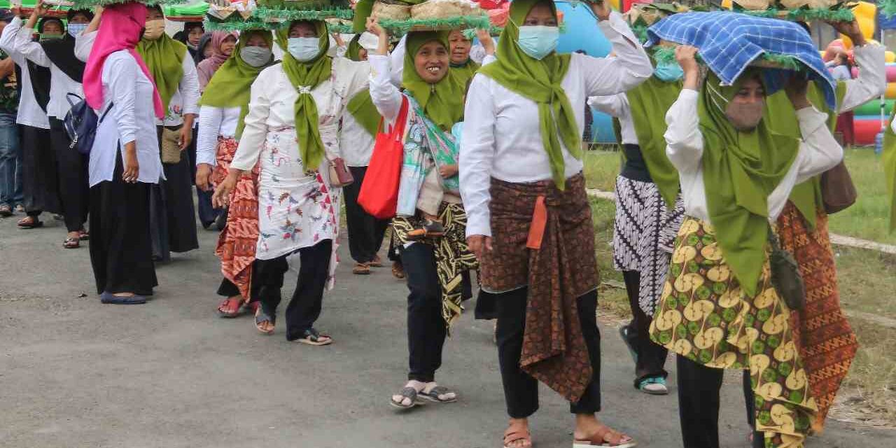 Meriahnya “Grebeg Suran” Desa Blater, Wujud Rasa Syukur Masyarakat Kepada Tuhan