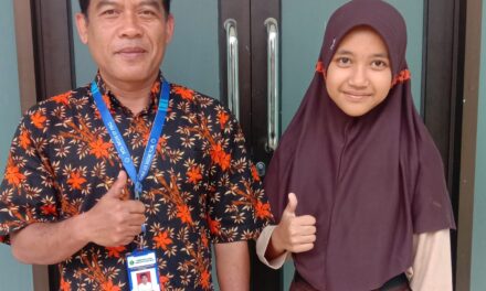 Thania, Anak Kejobong Raih Juara di Kompetisi Fisika UNDIP